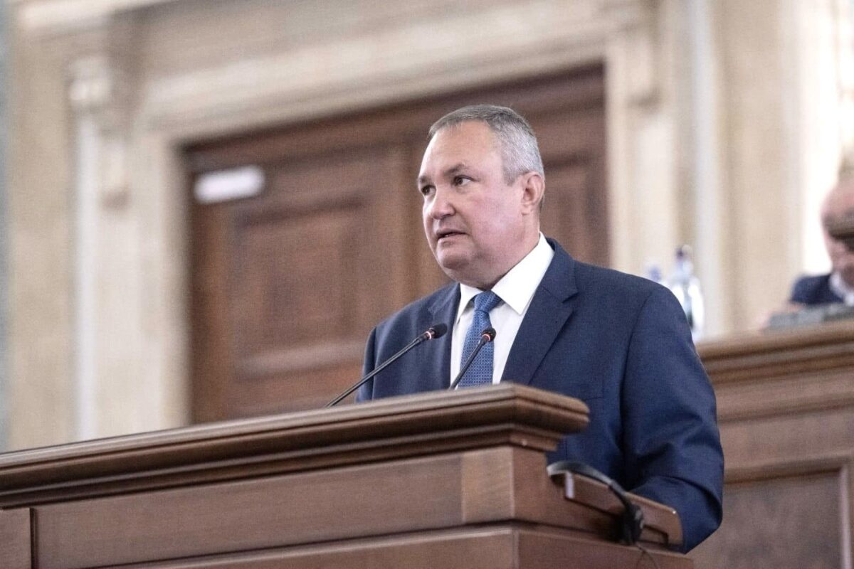 Nicolae Ciucă își publică în sfârșit cartea „Un ostaș în slujba țării”. Volumul trebuia să apară în iunie