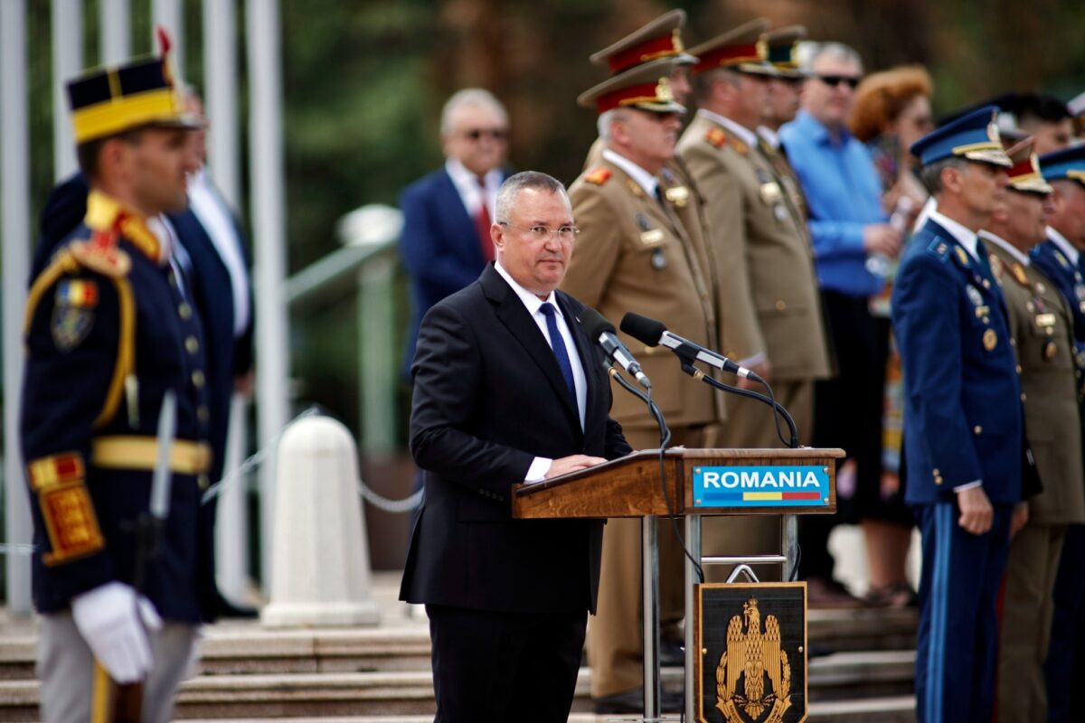 Nicolae Ciucă intră în turul doi. Ce arată ultimul sondaj