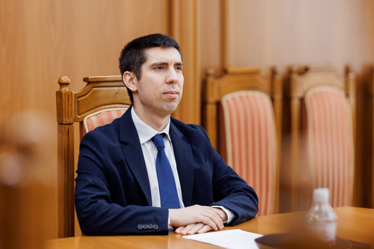 Cum se apără Mihai Popșoi, ministrul de Externe al Moldovei, de portavocile Kremlinului