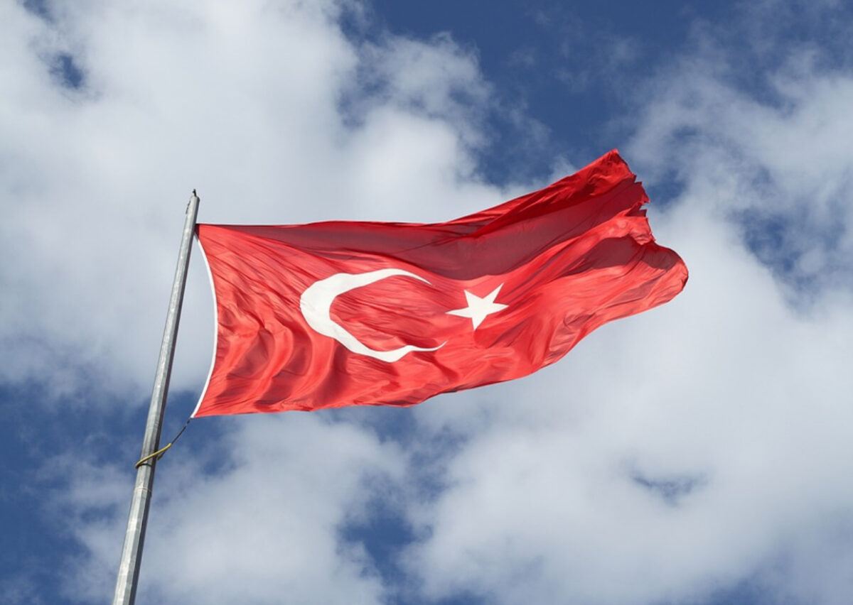 Sute de persoane arestate în Turcia. Suspecte de apartenenţă la Statul Islamic