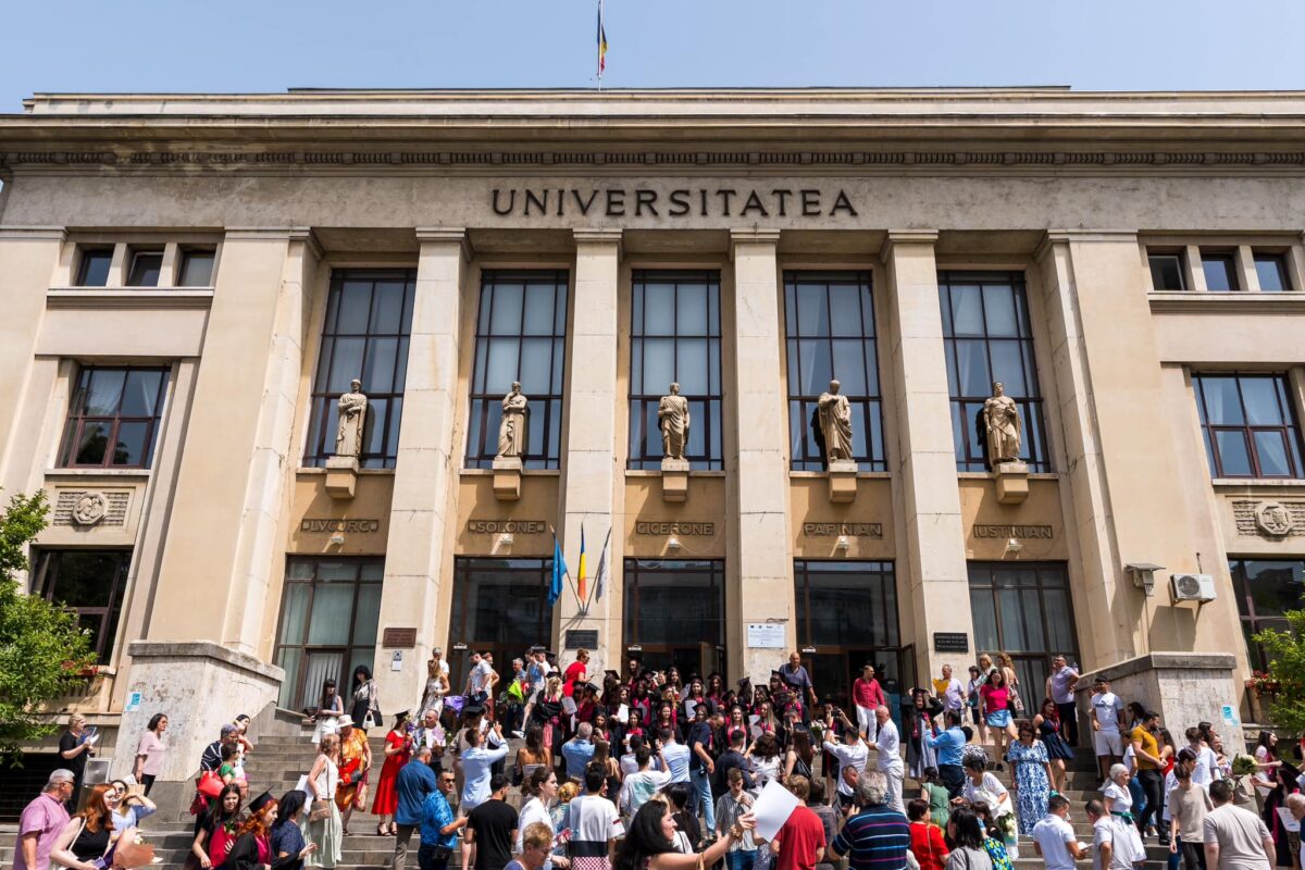 Bătaie pe locuri la Universitatea București. Număr record de candidați
