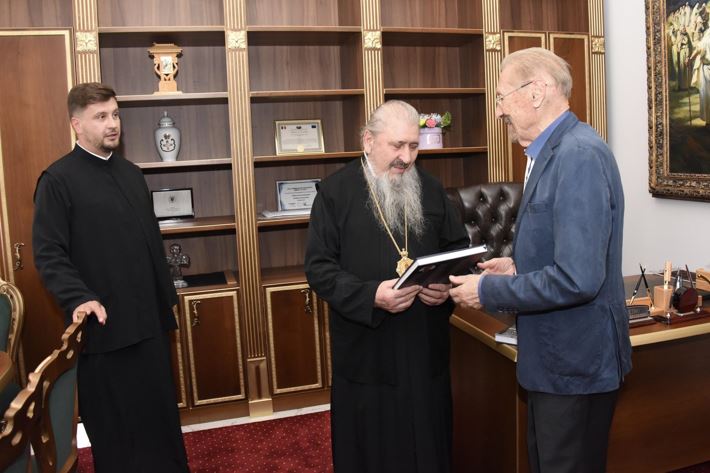 Emil Constantinescu, fostul președinte al României, vizită la Mitropolia Basarabiei
