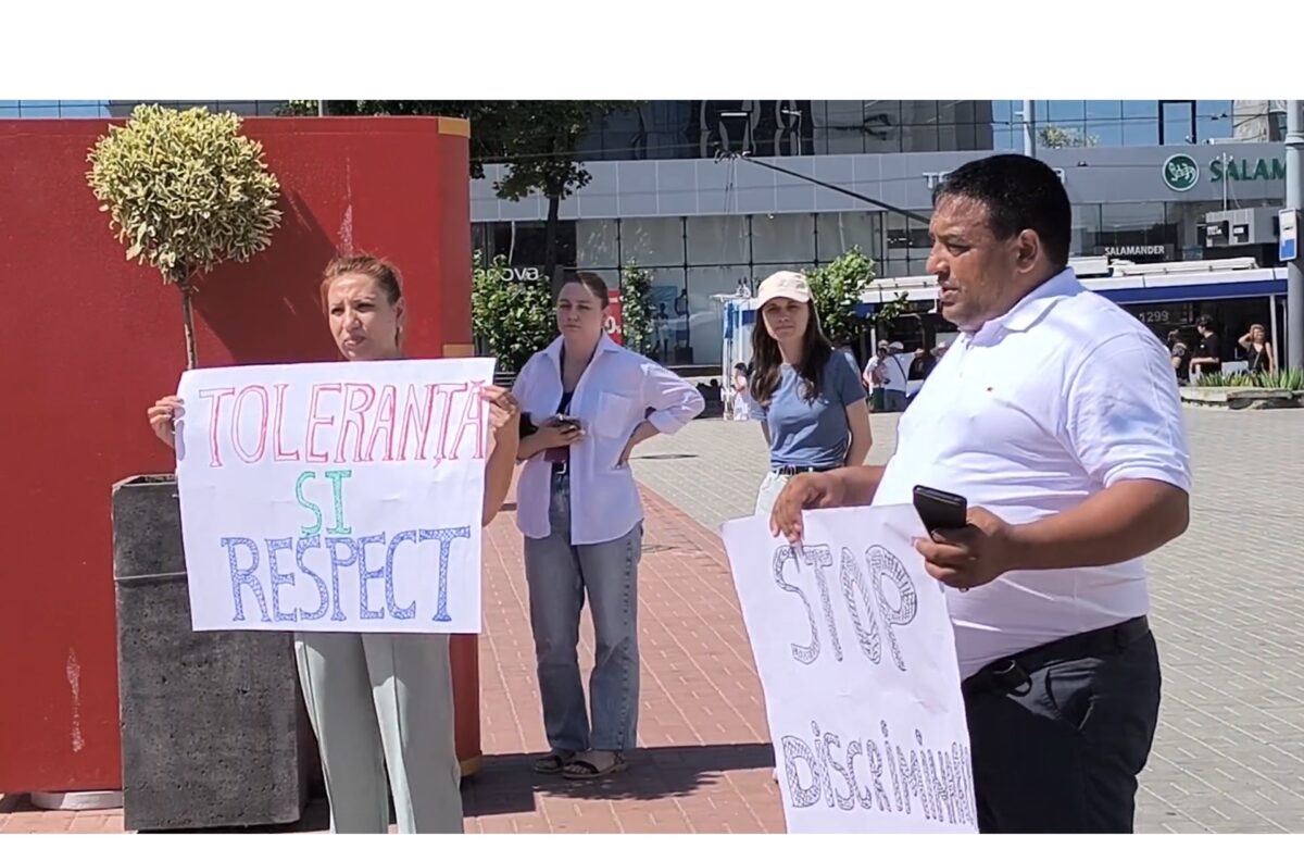 Flashmob al romilor în centrul Chișinăului