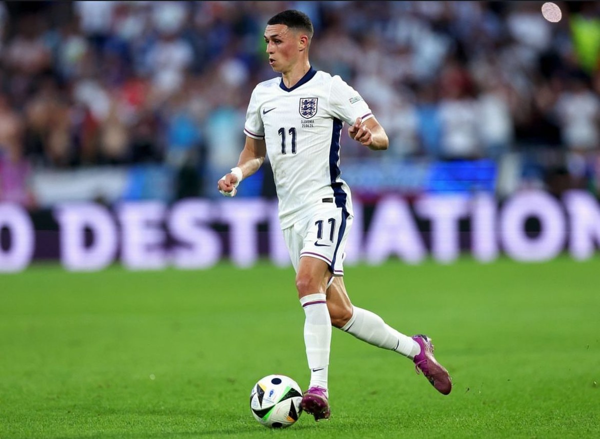 Jucătorul englez care și-a petrecut copilăria într-o parcare cu o minge de fotbal. Asul Angliei în finala Euro 2024