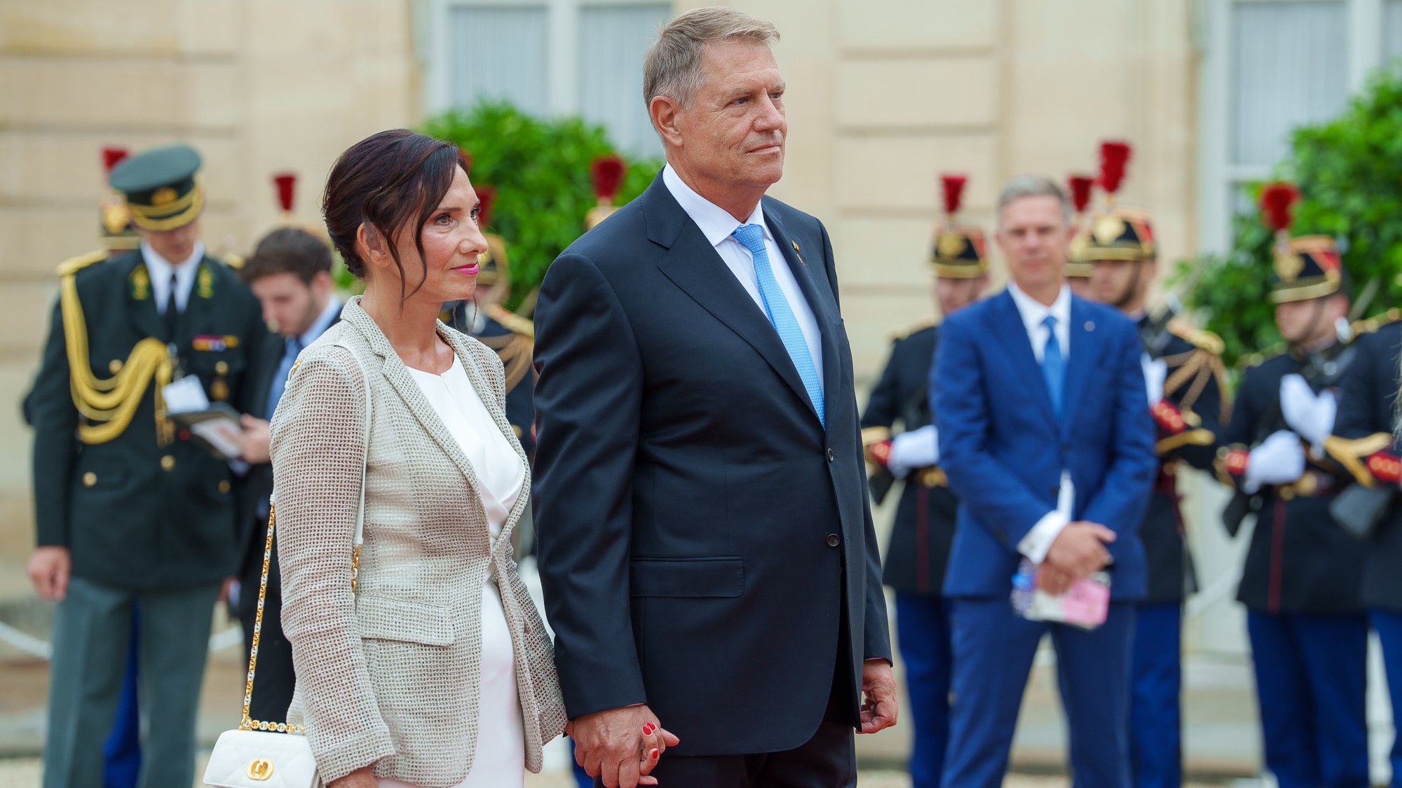 Klaus Iohannis, dat în judecată de ANAF pentru chiriile neplătite. Bunurile familiei, puse sub sechestru