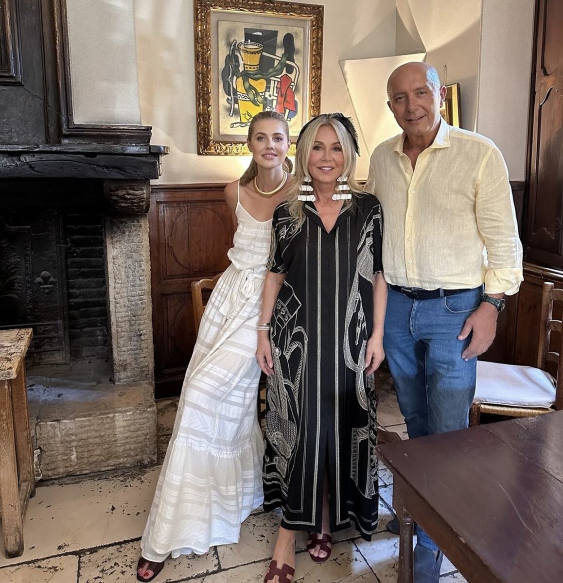 Primele imagini cu Puiu Popoviciu după ce a fugit din România. Omul de afaceri, în compania Anastasiei Soare și a Sofiei Vergara