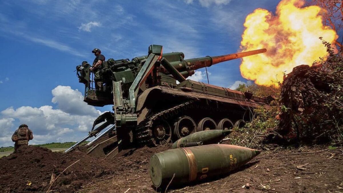 Vladimir Putin, păcălit de un important aliat. India livrează armament Ucrainei