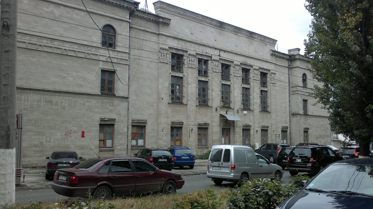 Statul, nevoit să-și vândă bunurile din cauza deficitului. Acum face inventarul