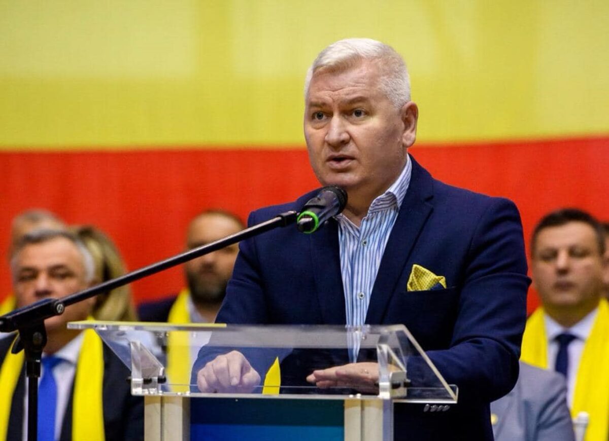 Florin Roman, atac la Bolojan. „Dragi colegi liberali! Bazați-vă pe voi și pe noi! Nu pe țuțeri, slugi și sistem!”