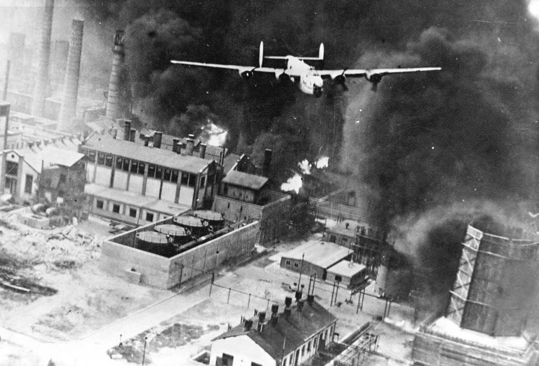 Orașul Ploiești, sub ploaia de bombe acum 83 de ani