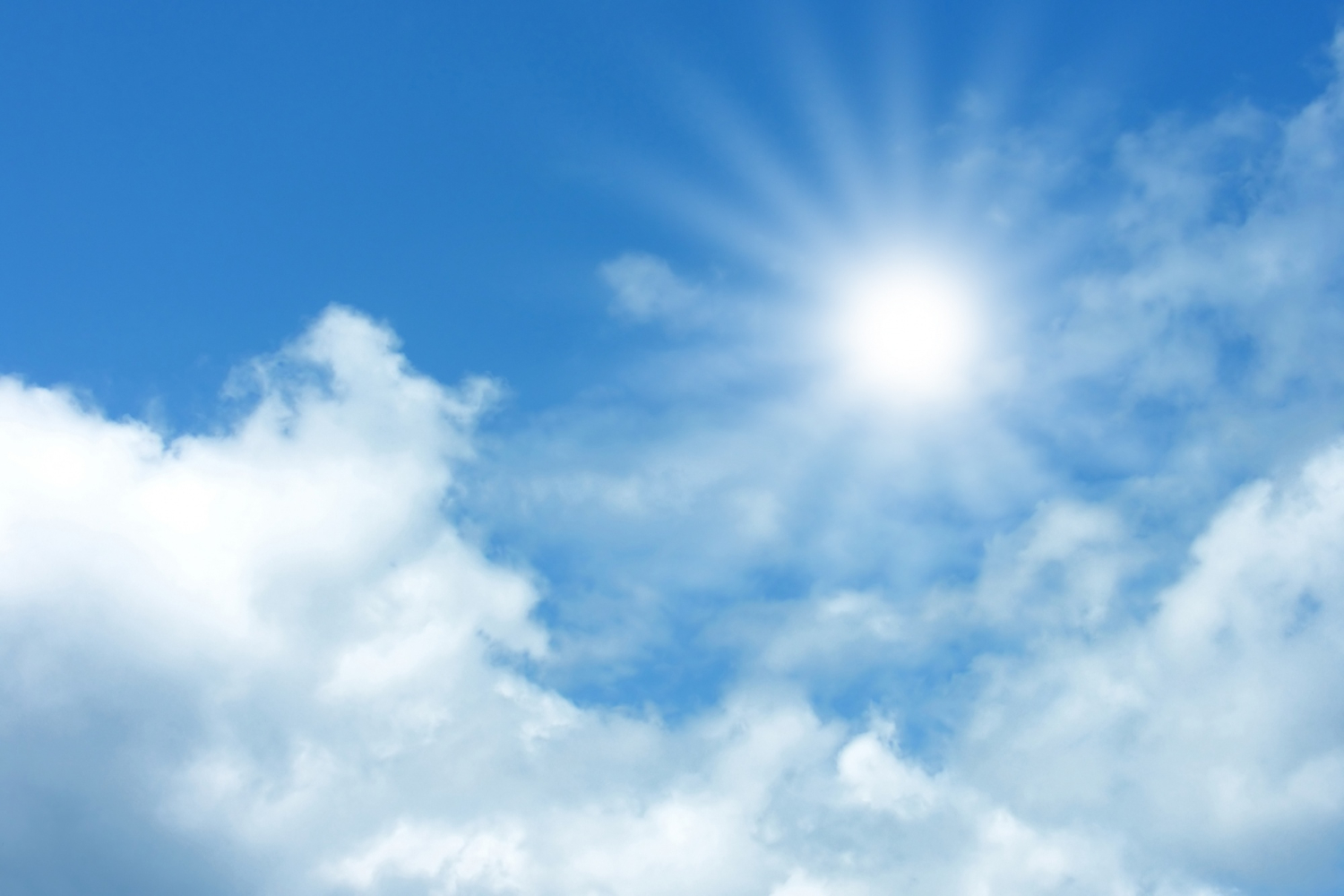 Prognoza meteo, 5 august. Valul de căldură se intensifică în toată țara. Unde lovesc vijeliile și unde vor fi 41 de grade