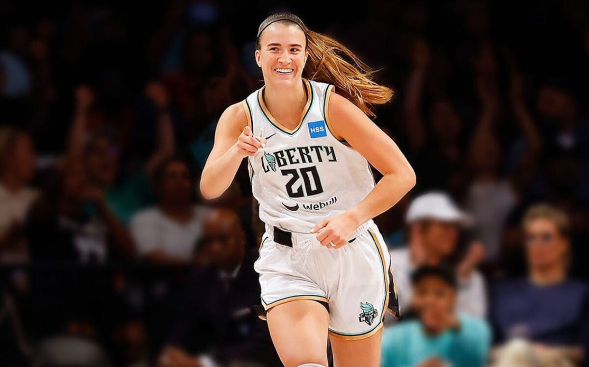 Sabrina Ionescu, baschetbalista care a făcut spectacol la Paris. Românca a stabilit un nou record