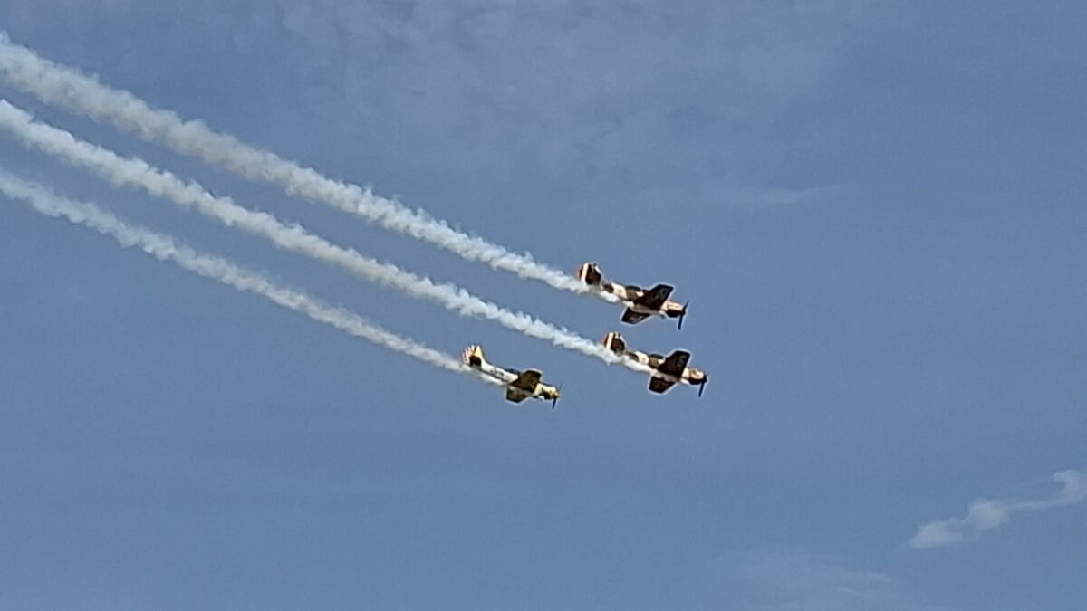 Avioane și Motoare – Ploiești Airshow 2026 revine la Strejnicu cu demonstrații aeriene spectaculoase