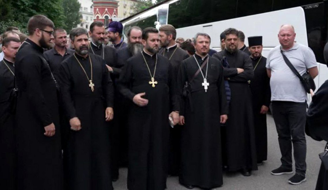 Arginții lui Ilan Șor. Oligarhul fugar, sponsor pentru pelerinajele preoților Mitropoliei Moldovei