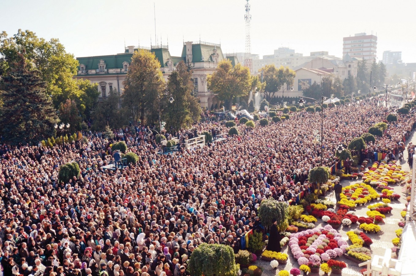 Pelerinajul de la Iași începe astăzi. 300.000 de oameni sunt așteptați la moaștele Sfintei Parascheva