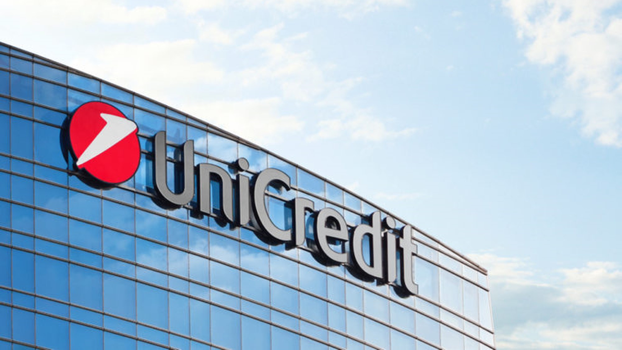 UniCredit a pus ochii pe Commerzbank. Sunt 35 de miliarde de euro în joc
