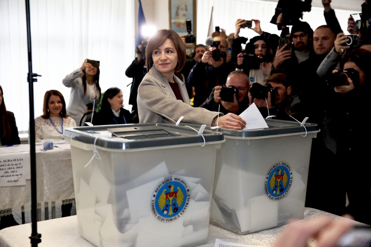 Le Monde. În Moldova, o victorie extrem de fragilă pentru un DA în favoarea aderării la UE