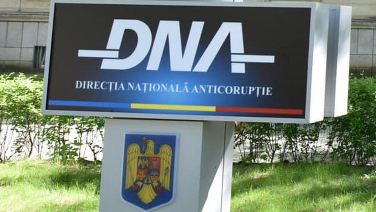Flagrant de 23.000 de euro. Un tânăr își bate joc de un interlop, DNA îi ia partea