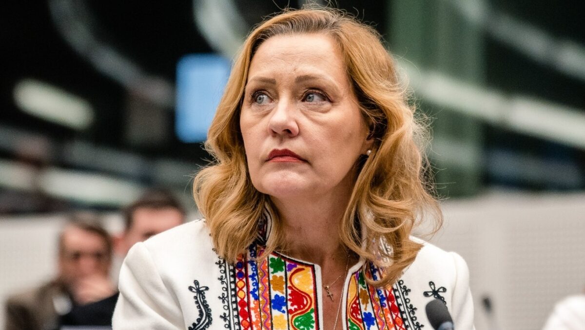 Lasconi nu intră în turul al II-la nici în sondajul USR