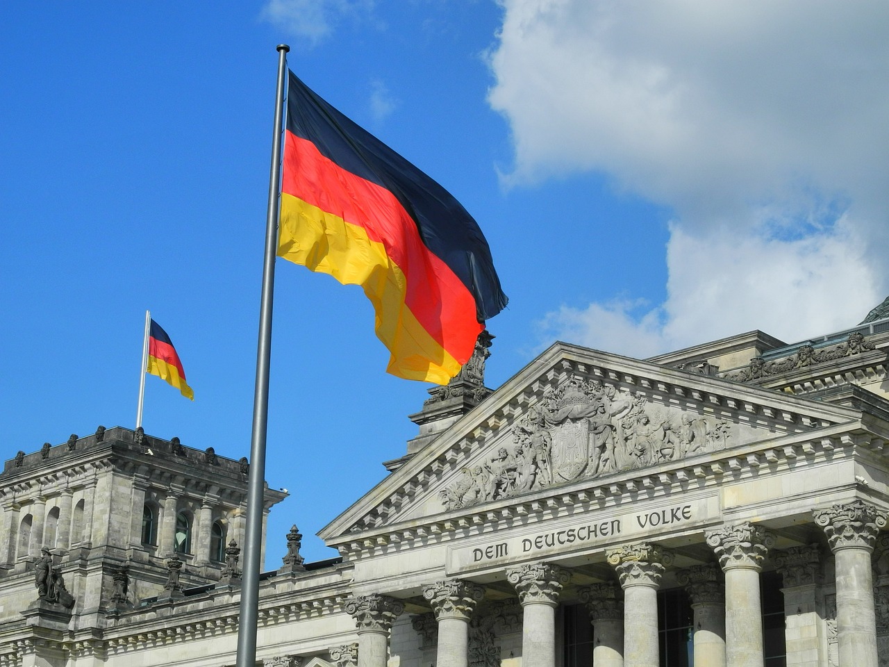 Germania va suplimenta numărul ofițerilor serviciului de informații împotriva extremismului de stânga 