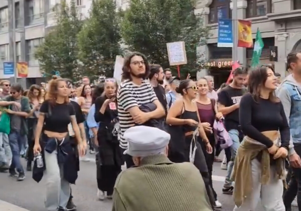 Proteste în masă. Spaniolii își exprimă furia față de turism și criza chiriilor