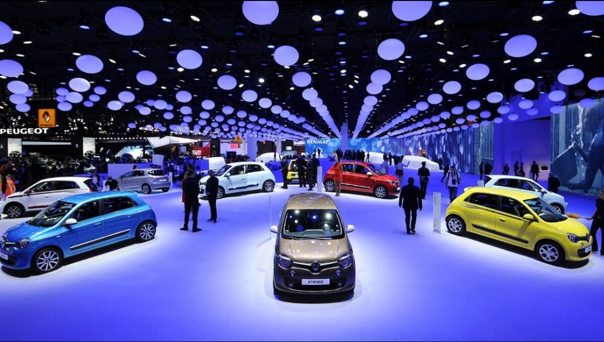 Salonul auto de la Paris, modele revoluționare, desprinse din filme SF