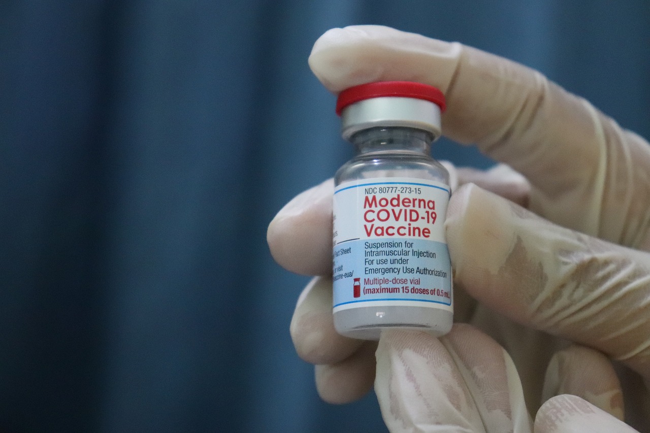 Controversă uriașă în SUA. Administrația Trump a blocat studii despre siguranța vaccinurilor contra COVID