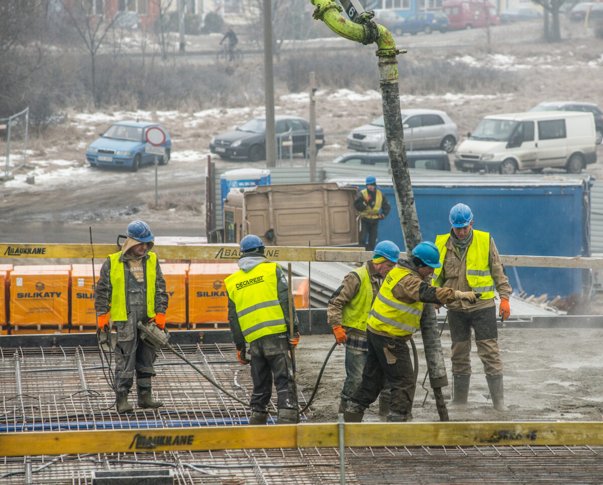 România, aproape de record în construcții, dar cu vulnerabilități majore în 2026