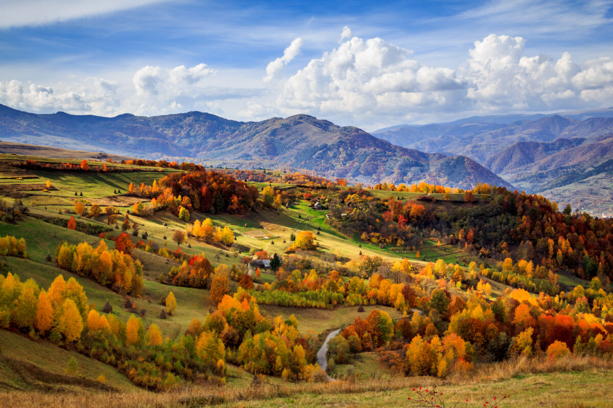 Prognoza meteo, 30 octombrie. Vremea sfidează toamna. Temperaturile anunțate