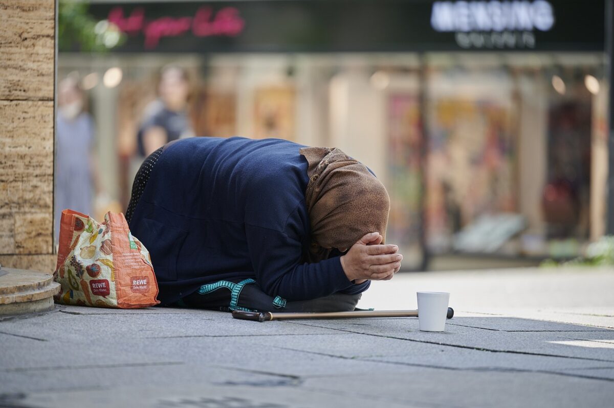 O fostă vedetă din România șochează. Cerșește și a ajuns fără dinți