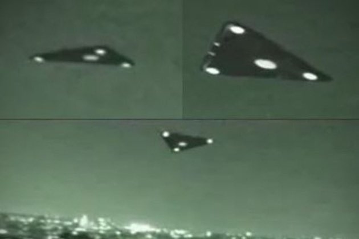 O vedetă a muzicii country afirmă că a fost urmărită de obiecte ciudate în timpul unui zbor