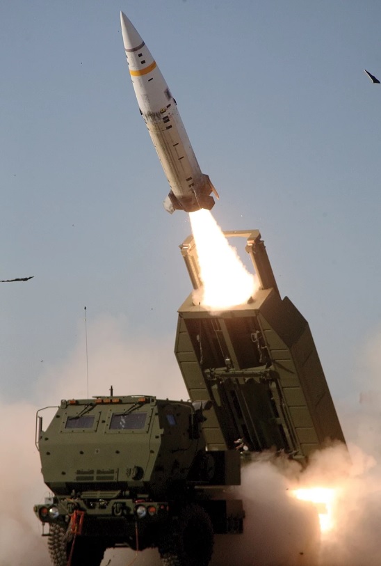 Rusia schimbă strategia de atac în Ucraina. Motivul pentru care își stochează rachetele