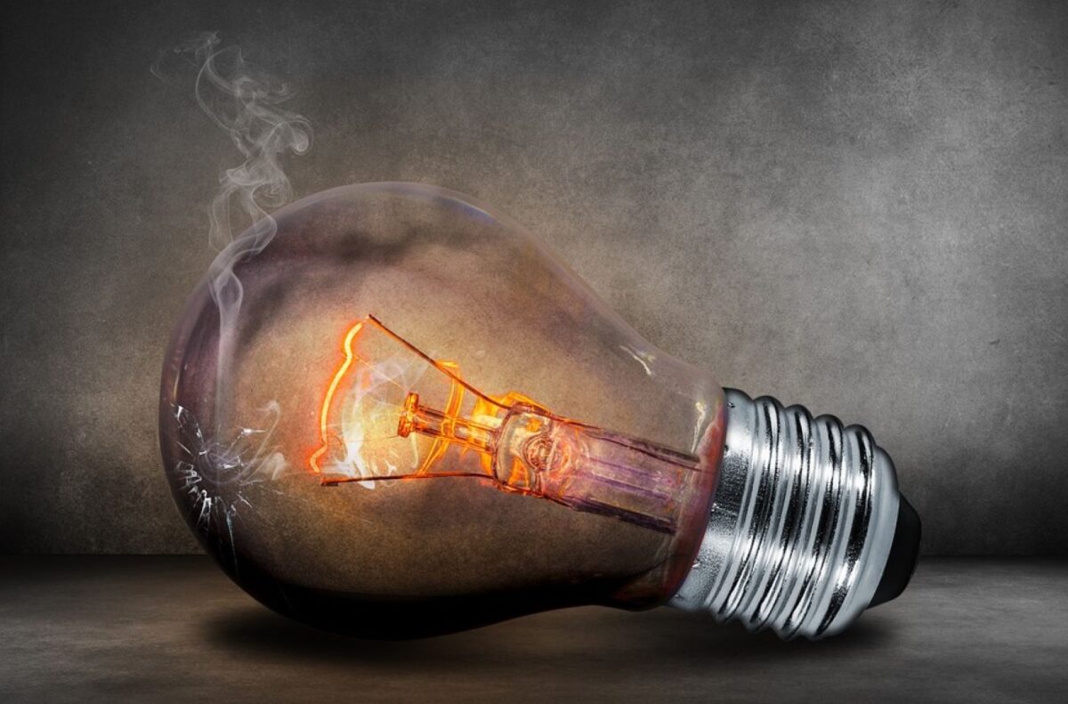 Producția de energie electrică și termică scade în 2025. Cum vor fi afectate facturile românilor