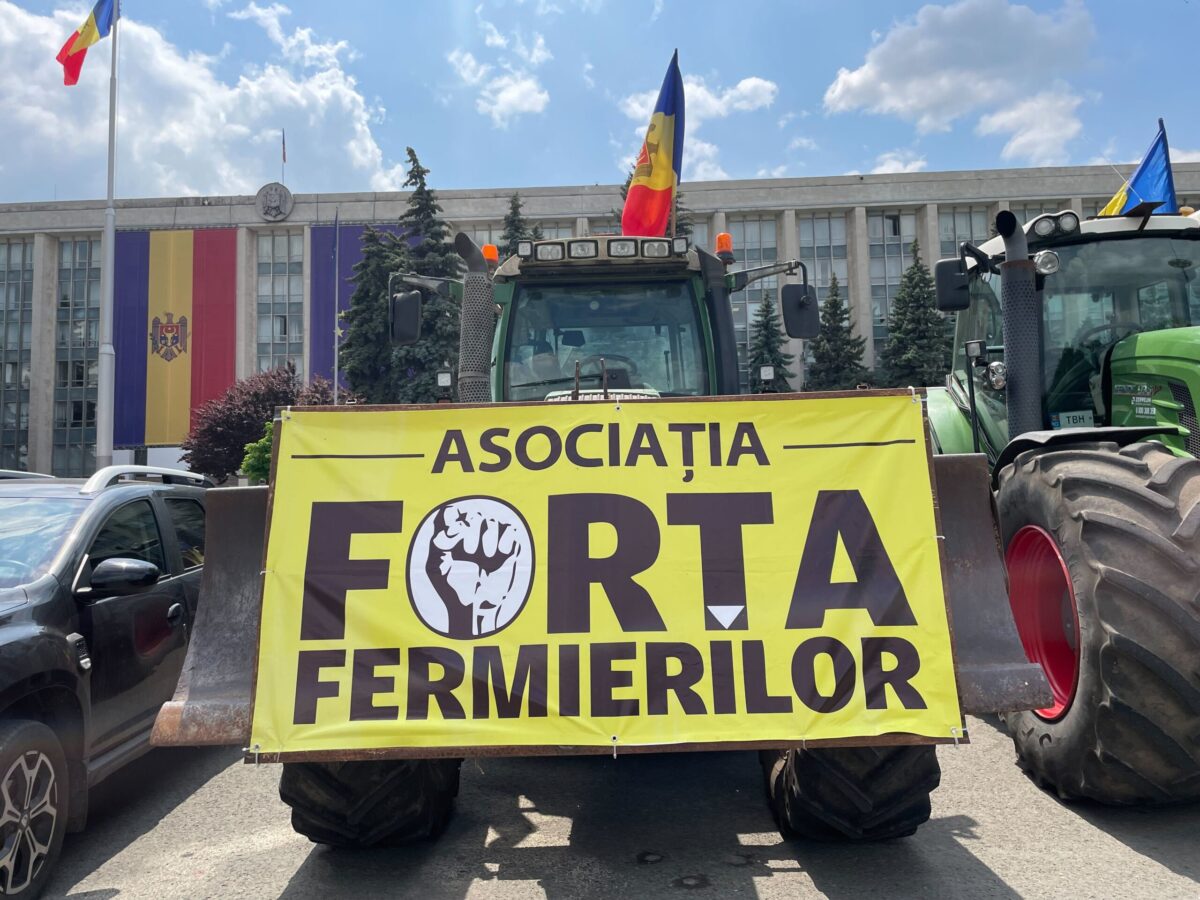 Criză profundă în agricultură. Fermierii moldoveni amenință din nou cu proteste