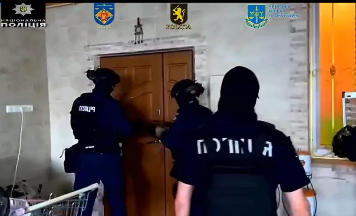 Foști comisari BCCO Oradea, trimiși în judecată pentru emiterea ilegală de adrese oficiale