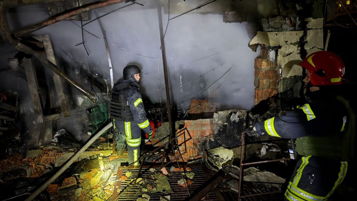 Situație critică în Ucraina. Loviturile asupra infrastructurii energetice pot provoca un dezastru