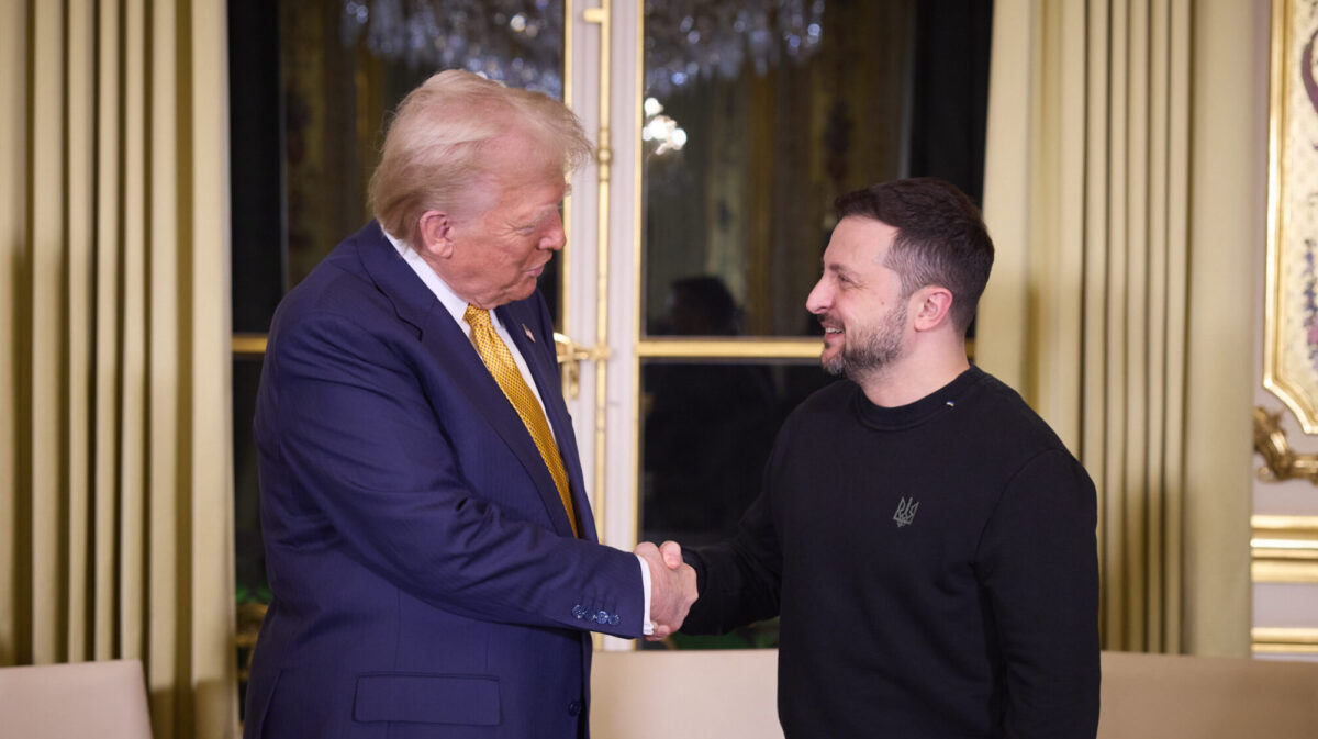 Trump și Zelenski, scurtă întâlnire la Roma. Casa Albă: Au avut o discuție foarte productivă