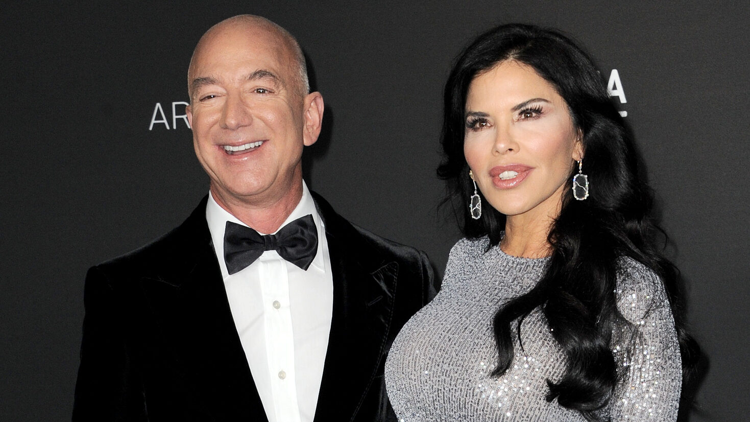 Lauren Sánchez și Jeff Bezos, cuplul care a fascinat publicul la Paris Haute Couture 2026