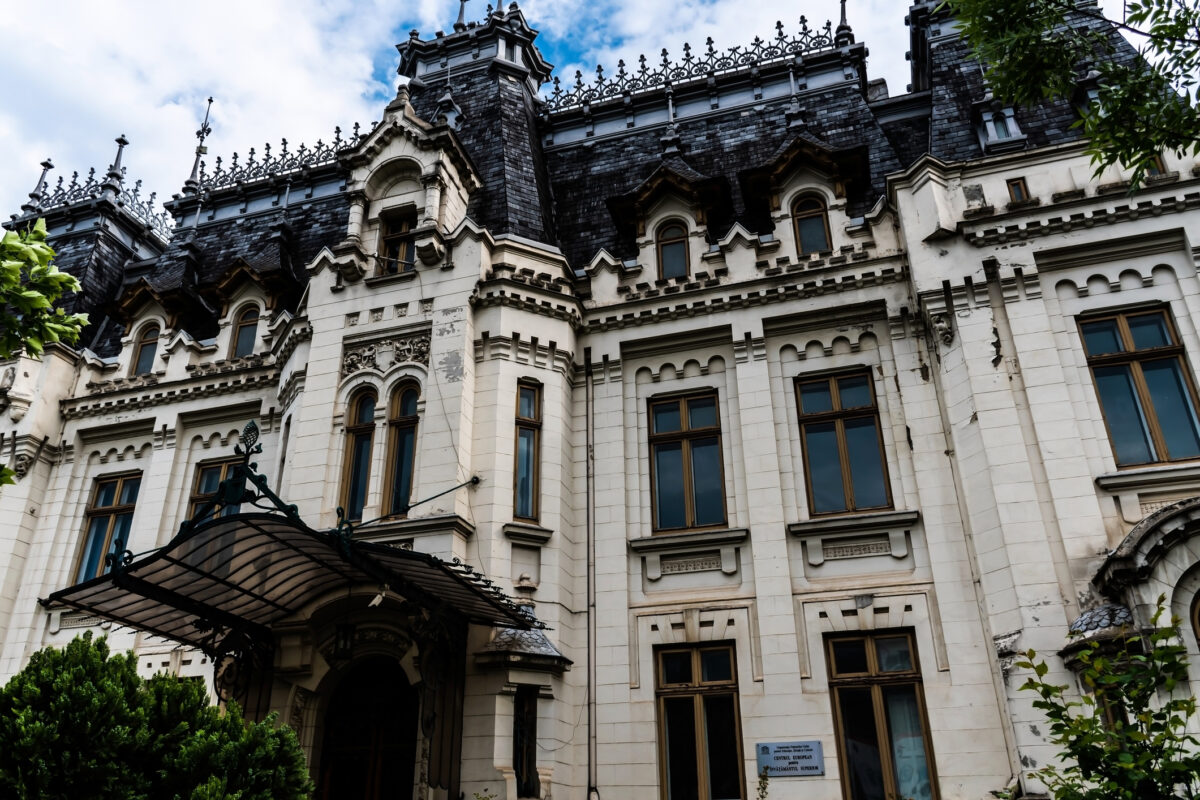 Ministerul Educației a publicat modele de subiecte pentru examenele naționale din 2026 pe site-ul oficial