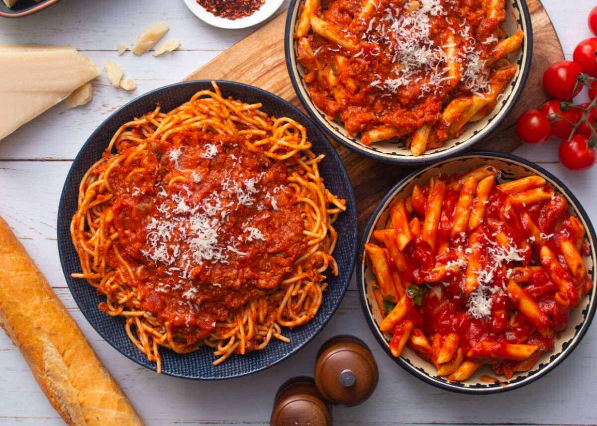 Paste cu ciuperci și sos preparat în casă. Cu ce puteți înlocui parmezanul în rețeta de post