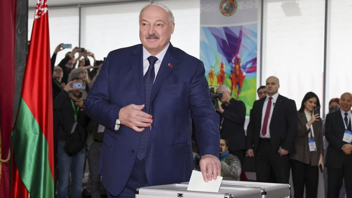 Dictatorul Lukaşenko și-a mai asigurat un mandat în Belarus