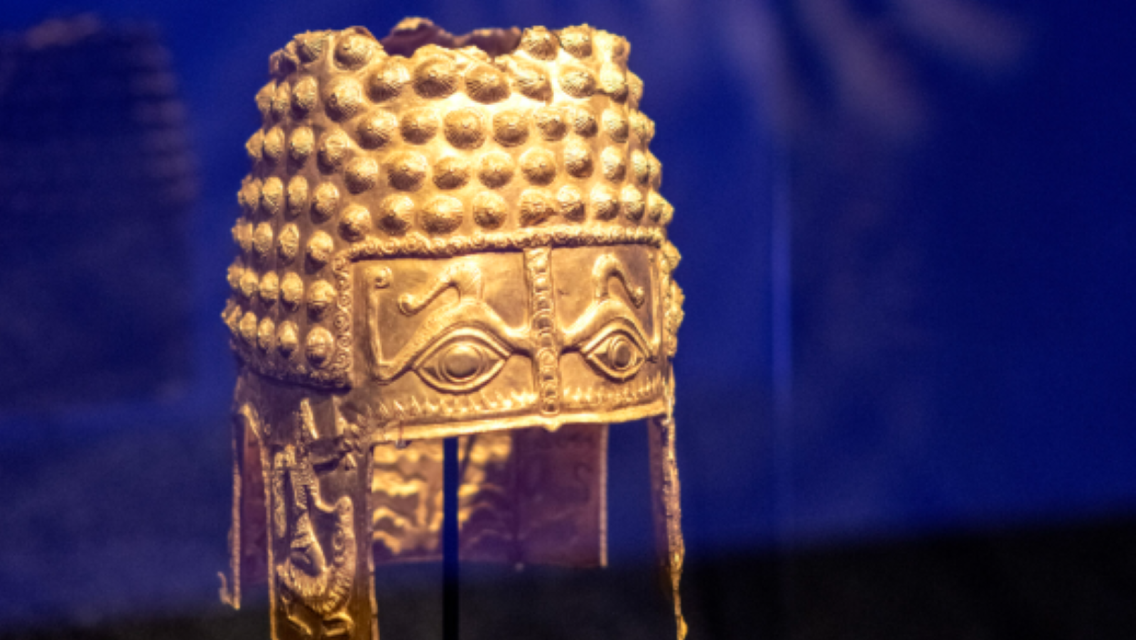 Adevărata poveste a descoperirii Coifului de la Coțofenești. Cum a vândut un țăran comoara de aur unui negustor de vinuri