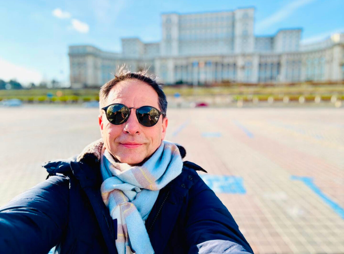 Exclusiv. Câți bani a refuzat Dan Negru pentru a renunța la canalul personal de YouTube, care a depășit 100.000 de abonați