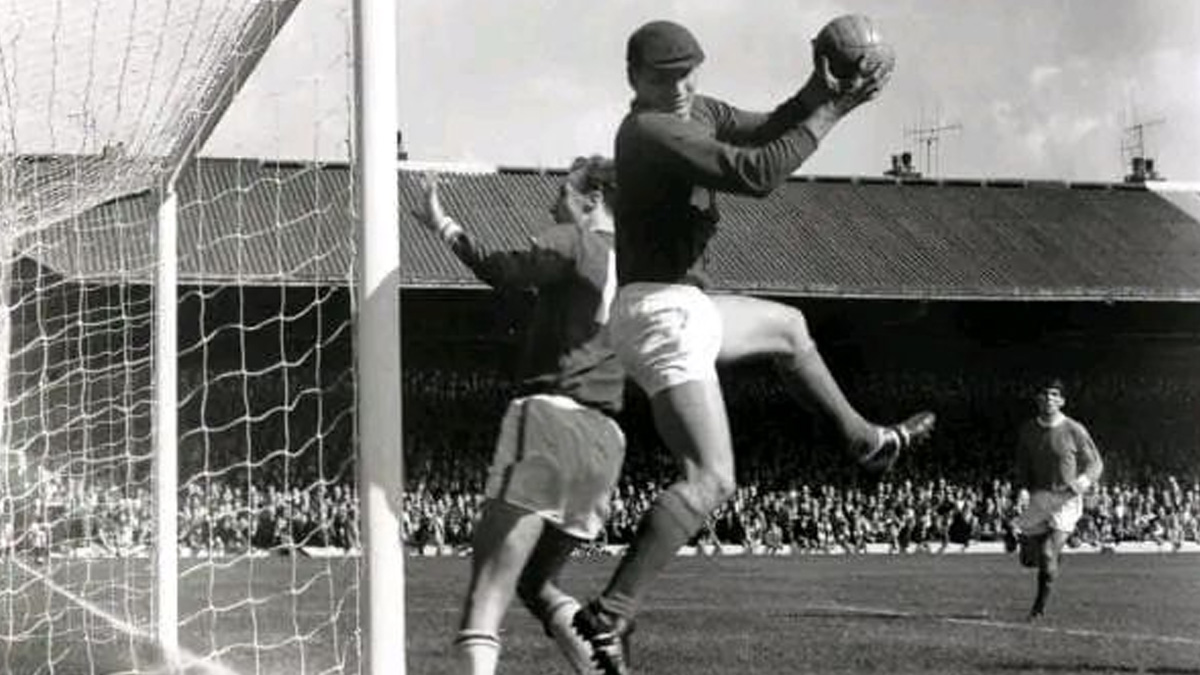 A murit o legendă a lui Manchester United. Avea o poveste fascinantă