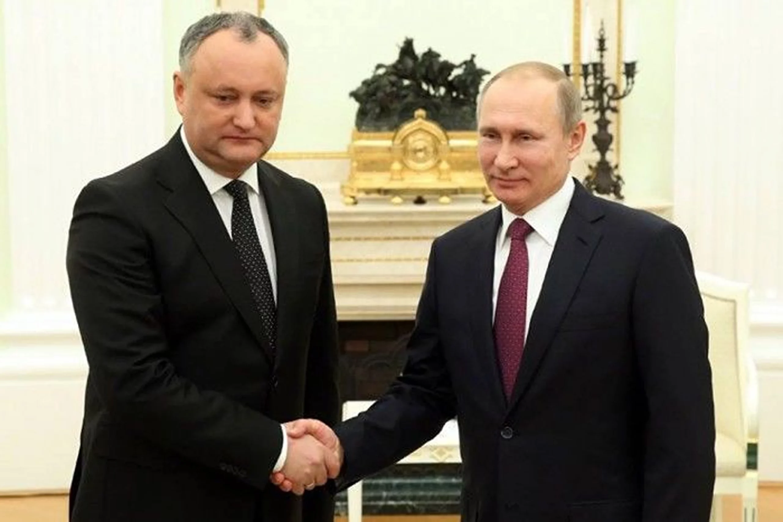 Igor Dodon folosește Biserica ca tribună electorală: Atacuri dure la adresa României și a Maiei Sandu
