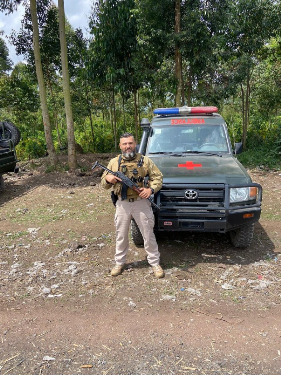 Un jandarm, prins că și-a luat concediu medical să se facă mercenar la Potra