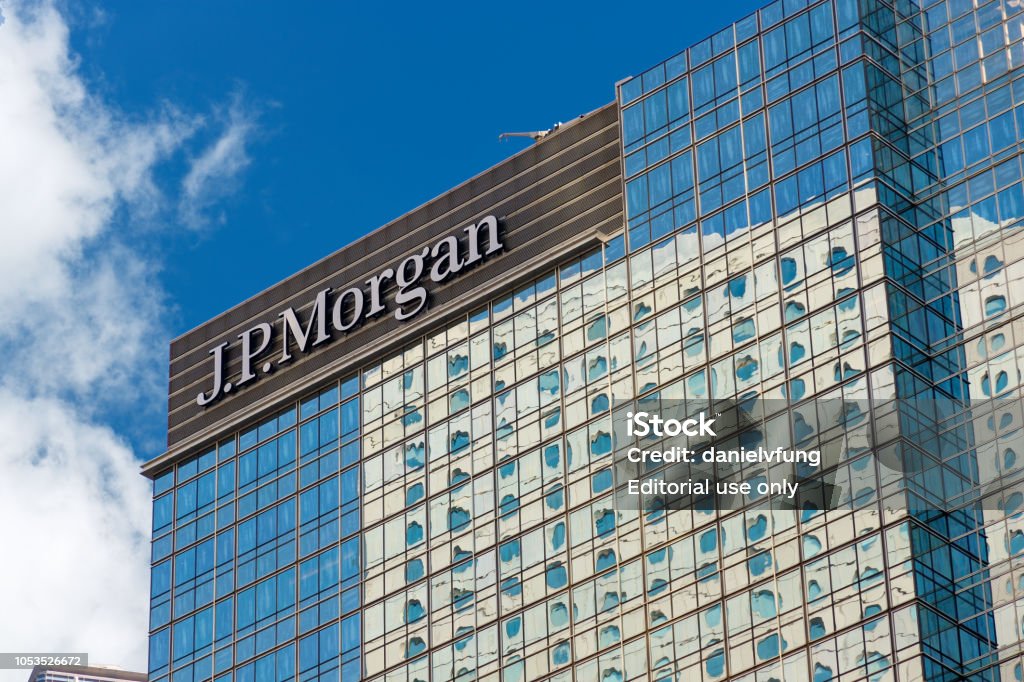 Trump dă în judecată cea mai mare bancă din SUA. Proces de 5 miliarde de dolari împotriva JPMorgan