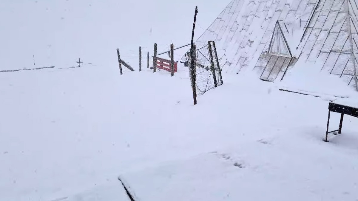 Nebunie la munte. Sunt date fără precedent în istoria recentă a României