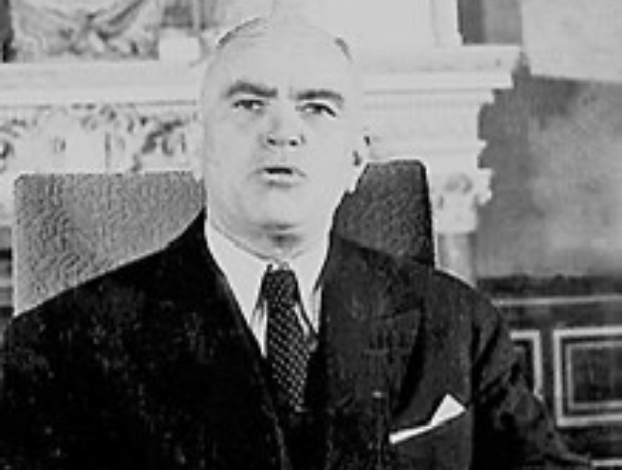 Burghezul care i-a pupat picioarele lui Stalin