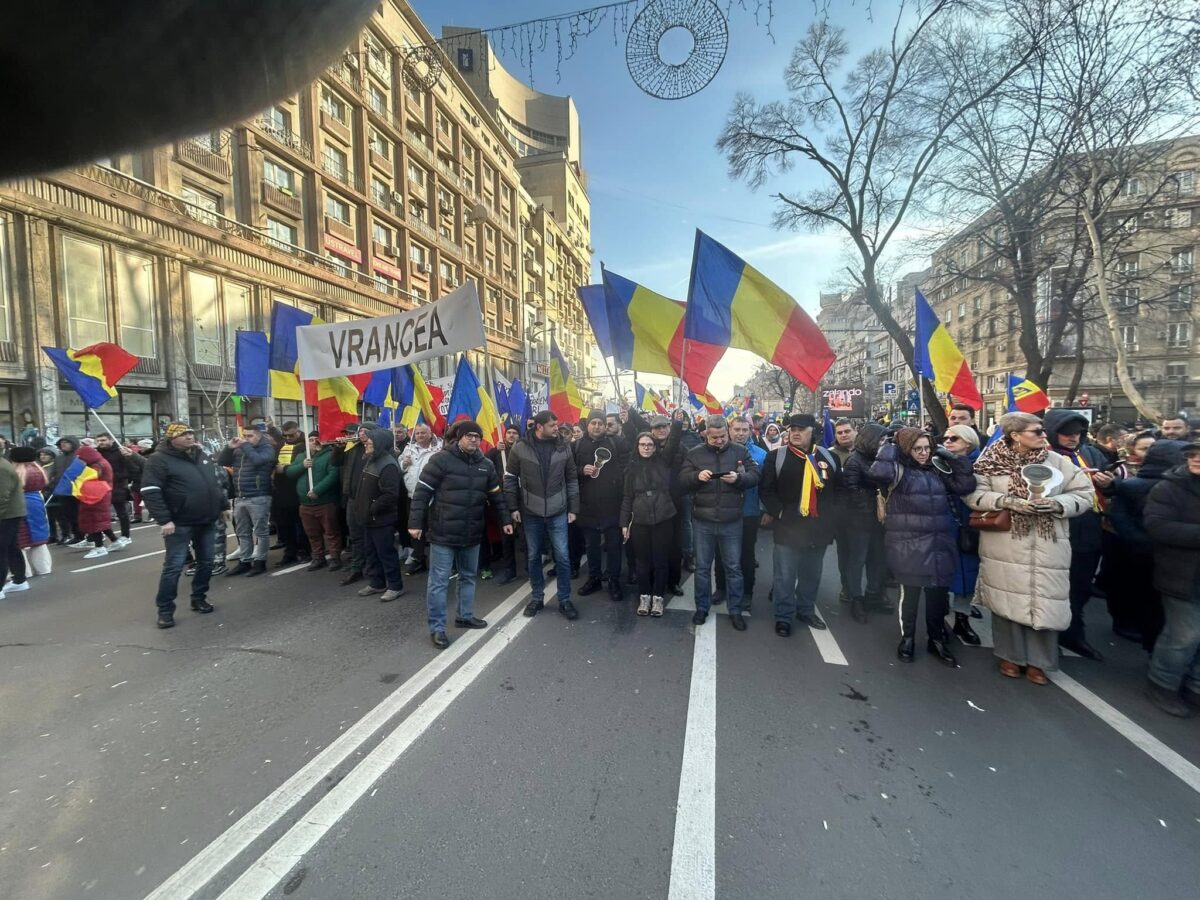 Protestul AUR. Anunțul Jandarmeriei, după ce manifestanții au ajuns la Piața Victoriei. Update